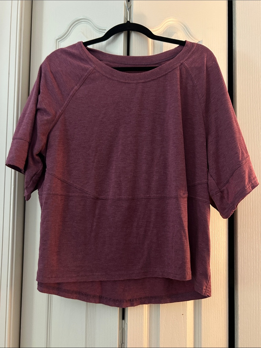 Relaxed Short-Sleeve Tee in Plum
